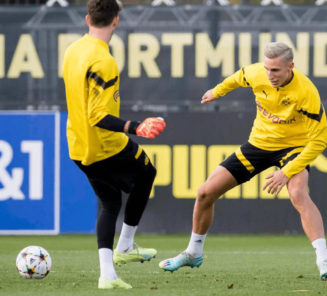 包含塞维利亚内部会议纪要流出：今晚回应争议；NBA总决赛使命明确；轮换策略成焦点的词条-MK体育